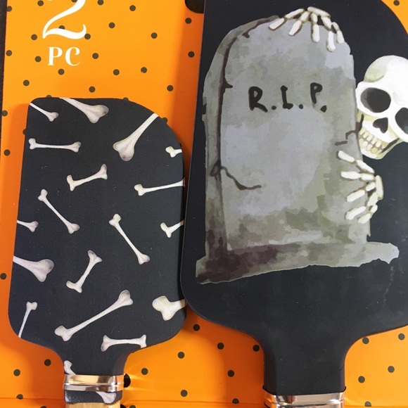 2 Halloween Tombstone Skeleton Silicone Spatulas - Picture 2 of 6